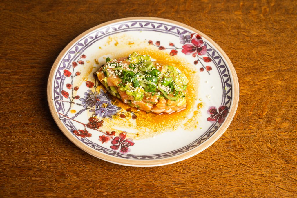 Tartare de Saumon à l'Avocat - Restaurant Les Rupins